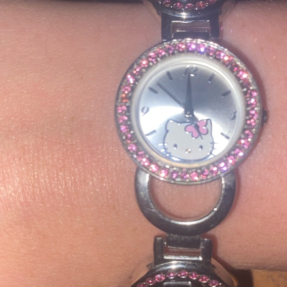 Hello Kitty Watch - Picture 2 of 7